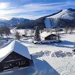 Family - Dachstein View Daire *