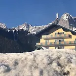 Family - Dachstein View