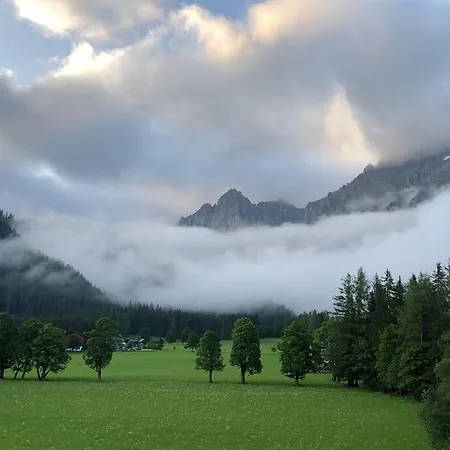 Family - Dachstein View * רמסאו אם דכשטיין