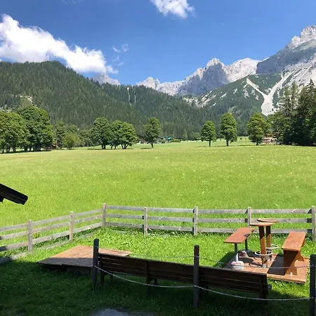 Family - Dachstein View Апартаменты Рамзау