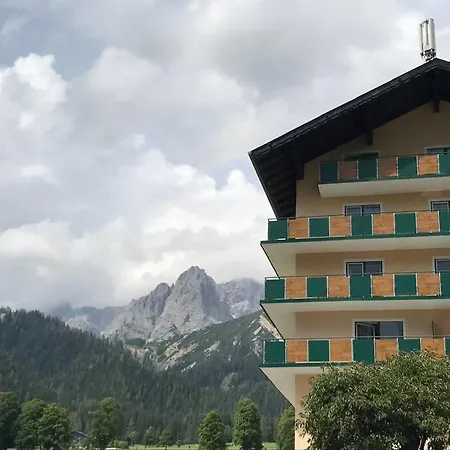Family - Dachstein View Daire *